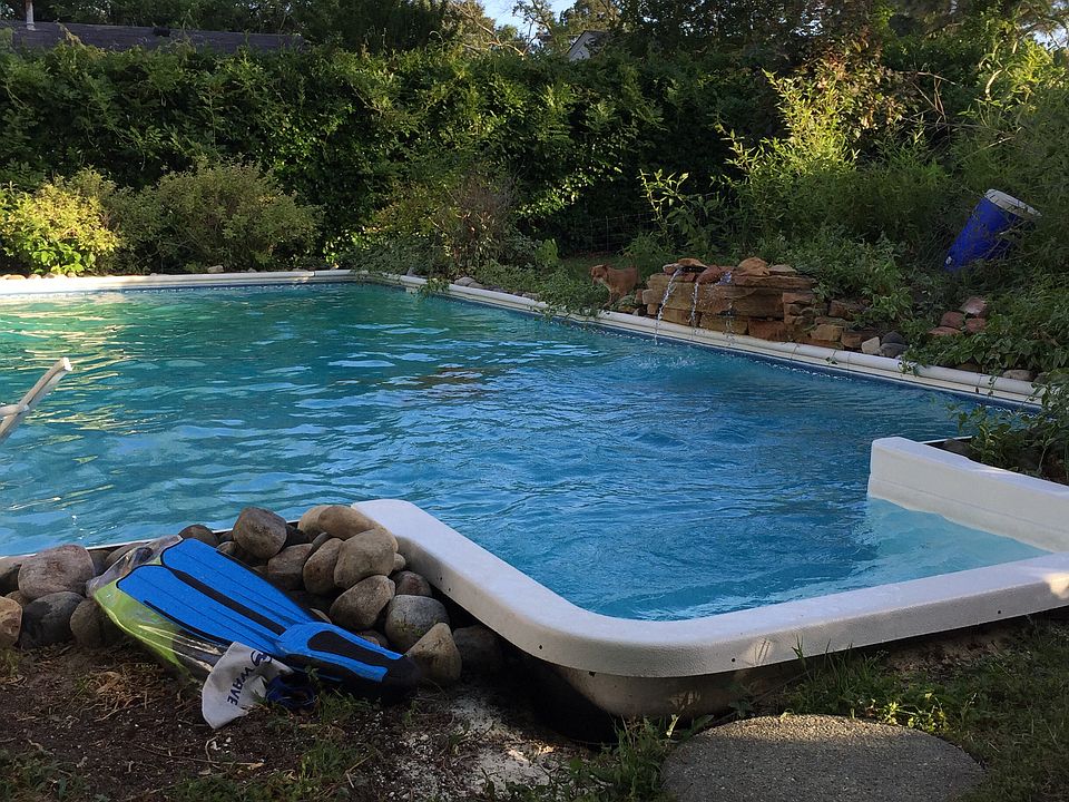 2nd image of 605 Liberty Bell Rd