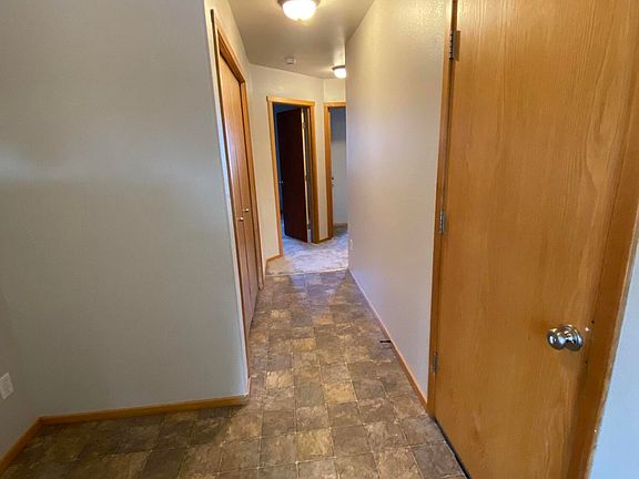 3rd image of 20086 Porter Pl