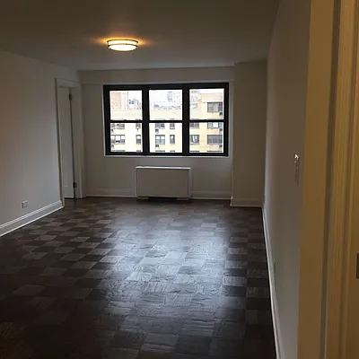 Rented by Solil Management | media 1