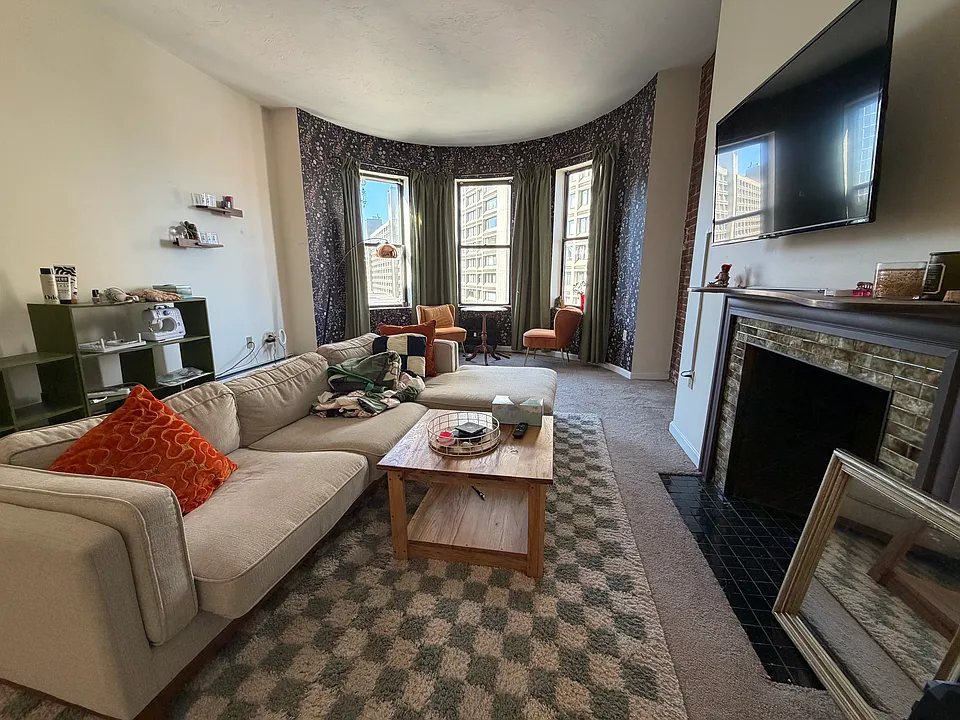 12 Westland Ave #4