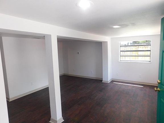 4th image of 415 1/2 N Shine Ave