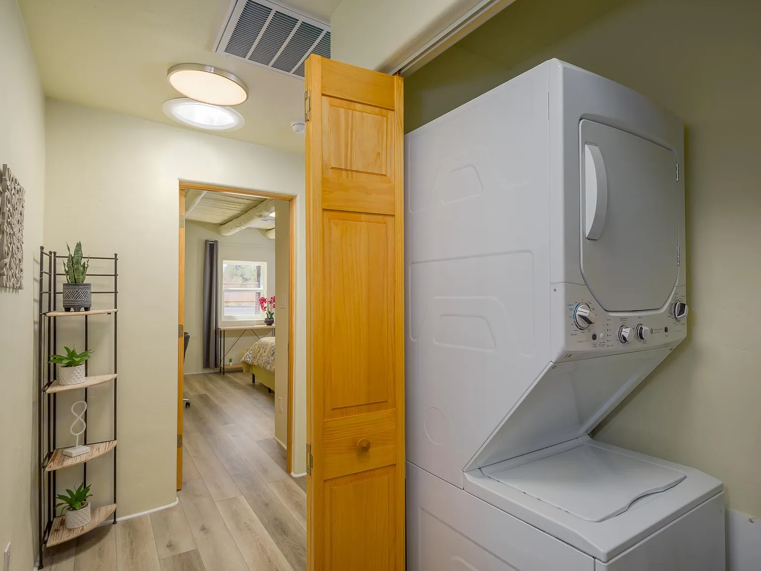 2 bed, 1108 sqft, $2,300 — Photo 4