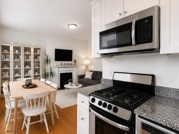 62 W Cedar St, Boston, MA
