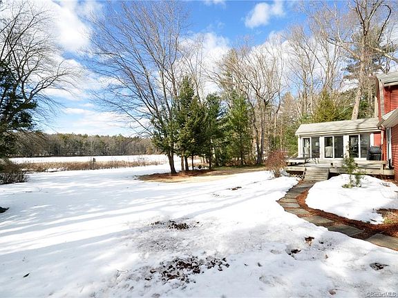 4th image of 70 Shelley Dr