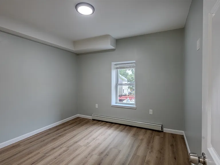 53 Berkley St #B — Photo 16