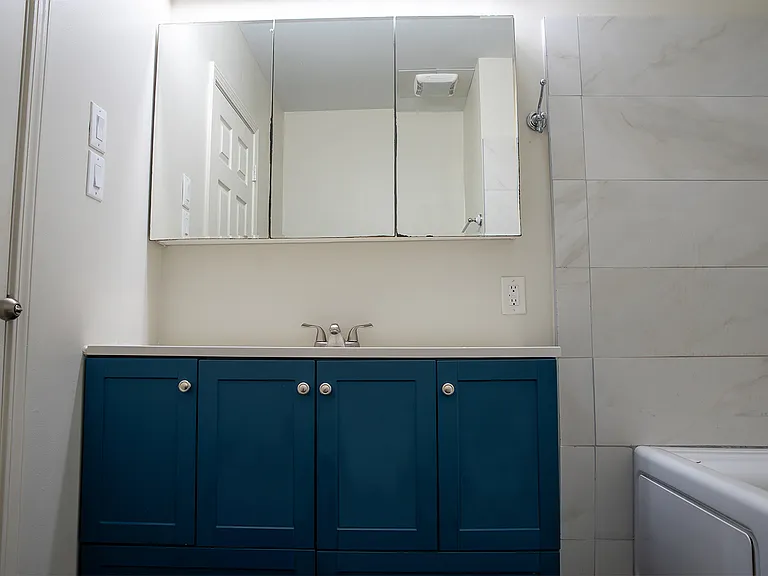 1585 N Columbia Pl — Photo 14