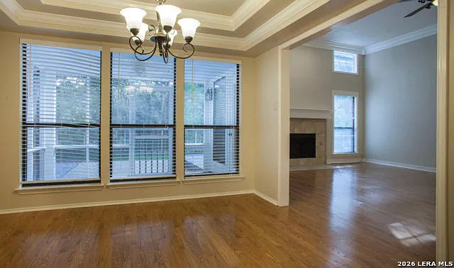 3 bed, 2.0 bath, 1995 sqft, $2,400 — Photo 4
