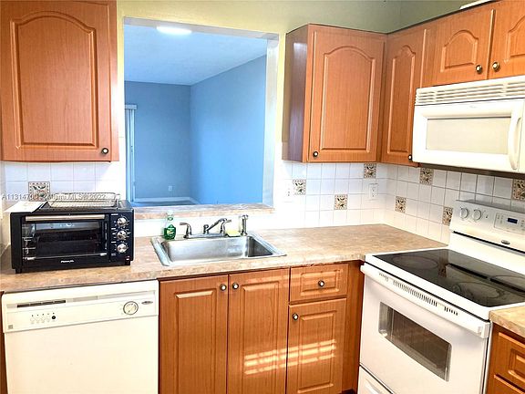 2nd image of 8550 N Sherman Cir APT 507