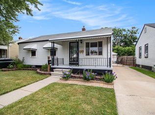 12227 Helen St, Southgate, MI 48195
