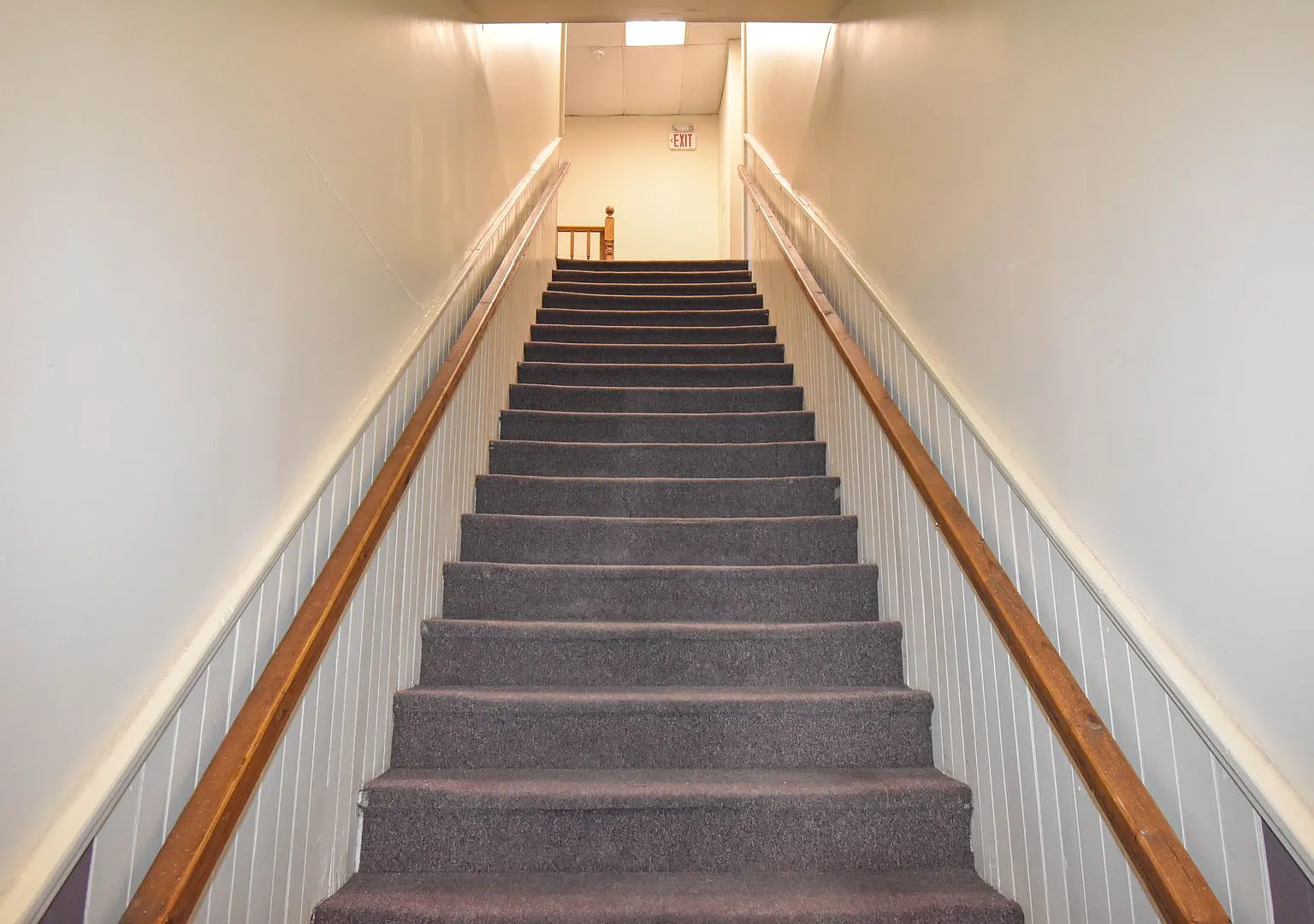 RELM421 — Photo 2
