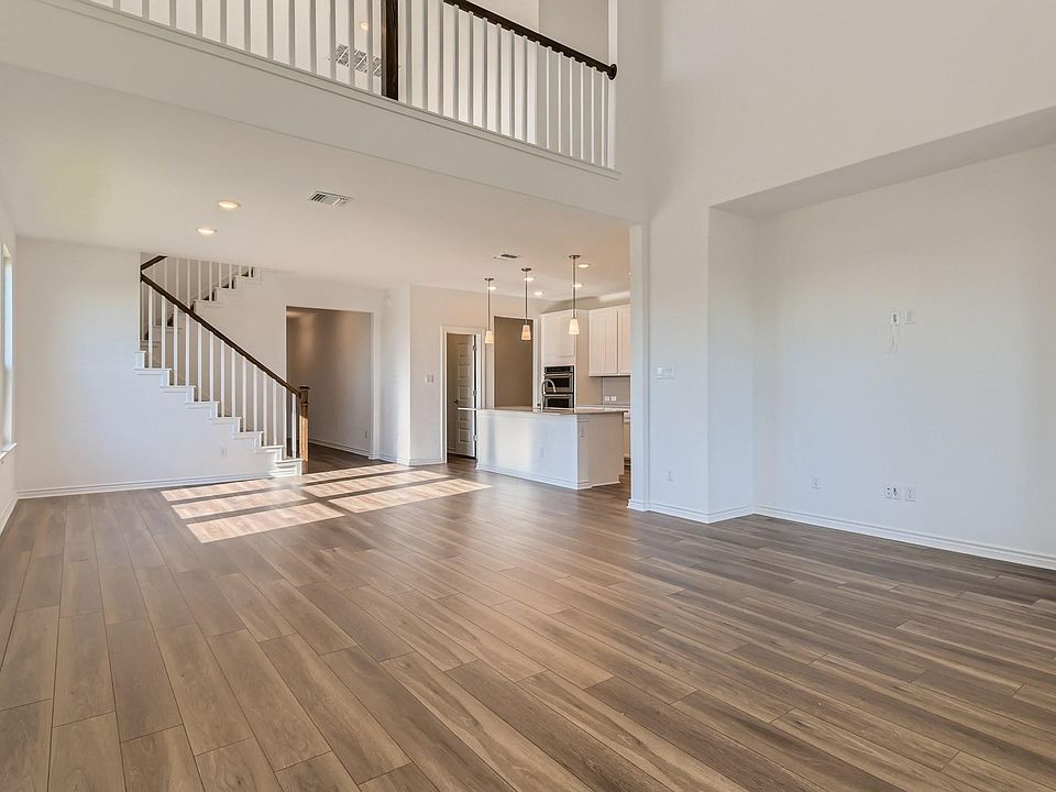 1st image of 102 White Aster Ct