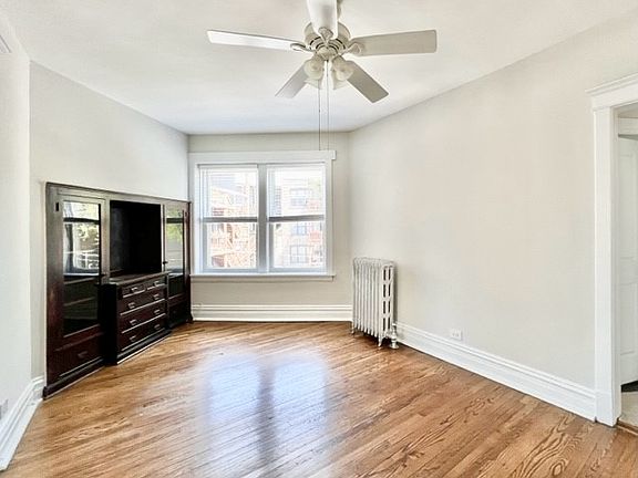 4th image of 5647 N Wayne Ave APT 1N
