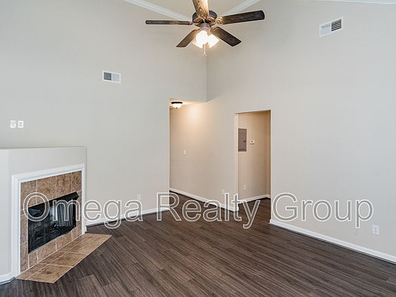 4th image of 2812 Southwood Vw