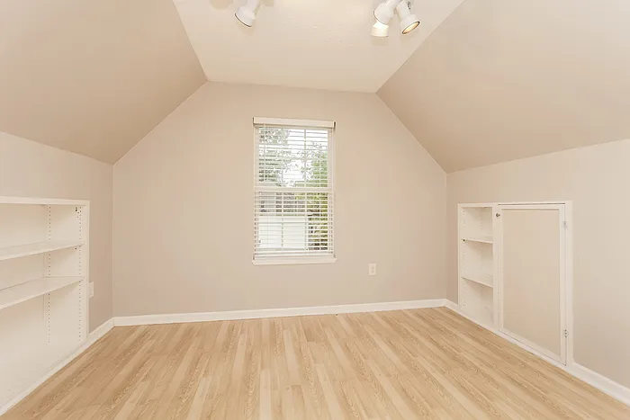 534 Wildwood Dr — Photo 14