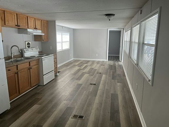 2nd image of 2850 New Tampa Hwy #54