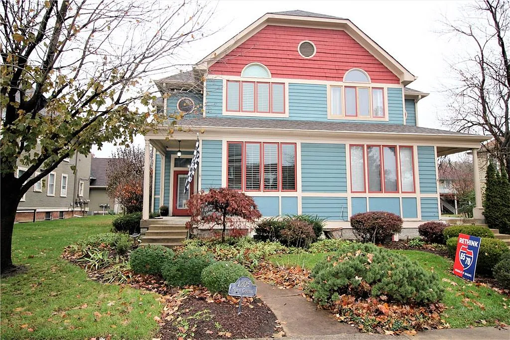 1208 Central Ave photo 1