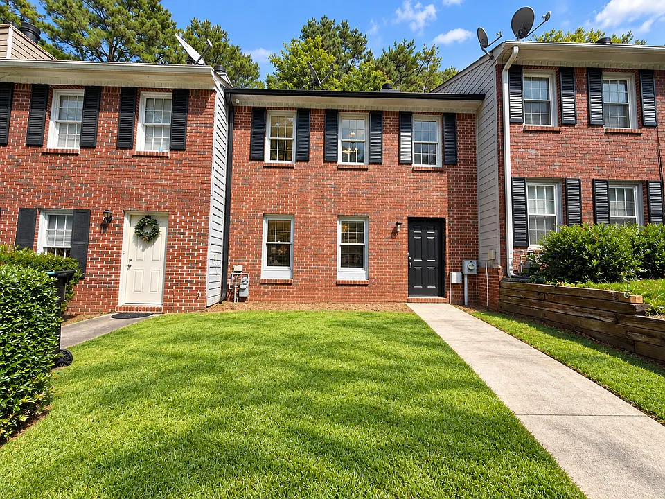 2761 Northwood Ct SW