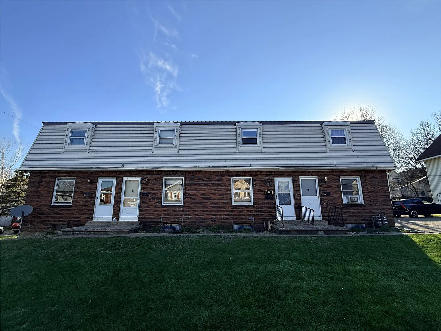 425-503 Lighthouse St photo 1
