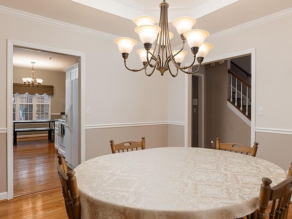 5th image of 311 Knoll Creek Cir