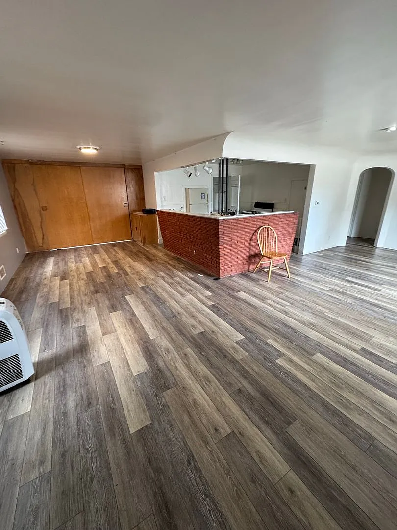 Available August - Spacious 3 Bed — Photo 2