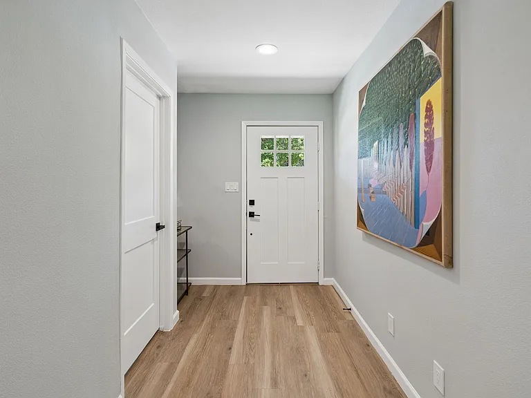 2728 Livingston Ave — Photo 2