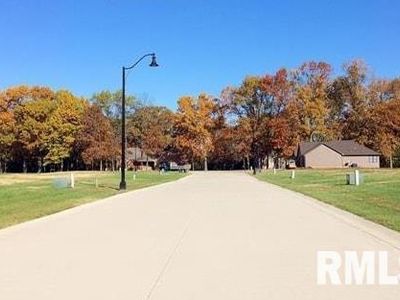 221 Washington Pl, Riverton, IL, 62561
