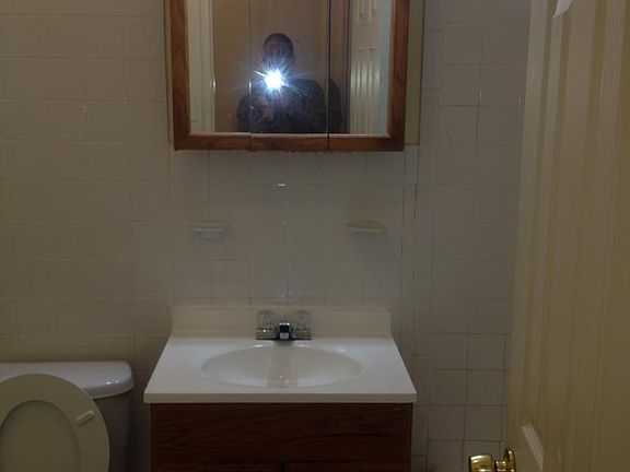 2nd image of 908 E 56th St #1