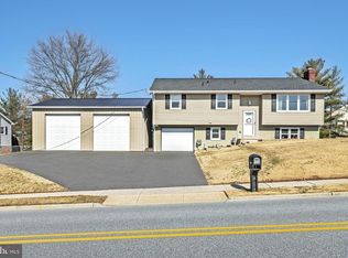 3275 Cardinal Ln, Dover, PA 17315