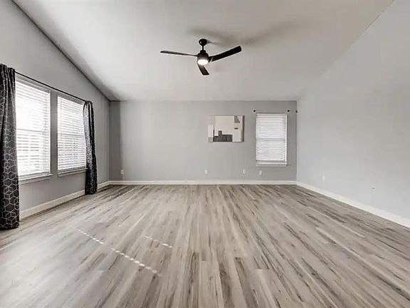 3rd image of 18637 Piedra Dr