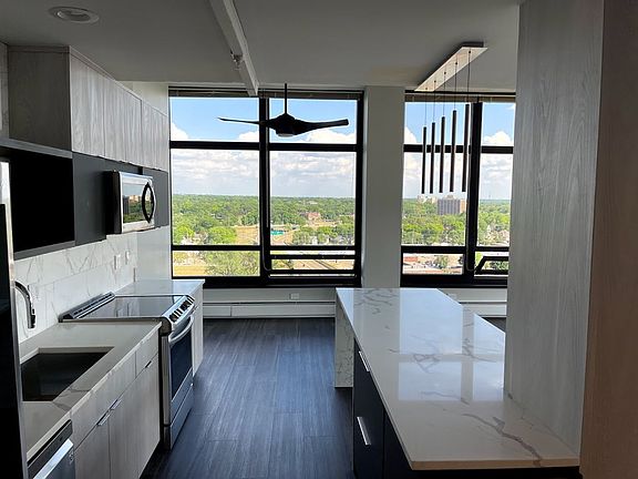 4th image of 913 N Main St #1507