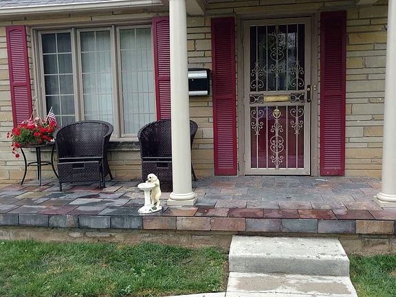 2nd image of 2654 W Ridgewood Cir
