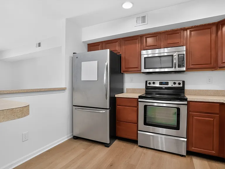 69 Ramsgate Ct — Photo 16
