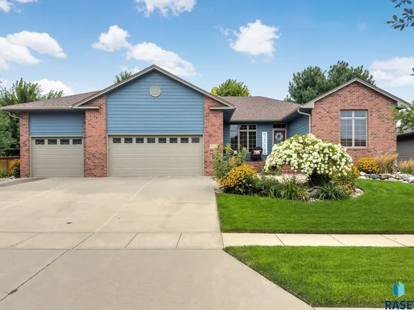 3709 S Pillsberry Ave, Sioux Falls, SD 57103