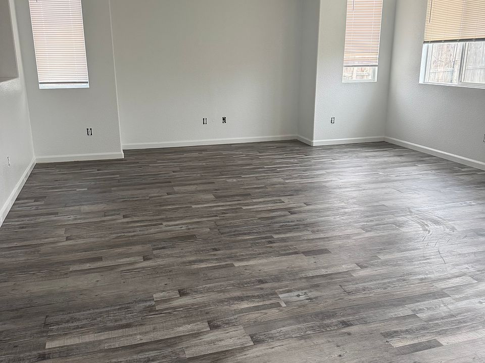 2nd image of 513 Vina Ct