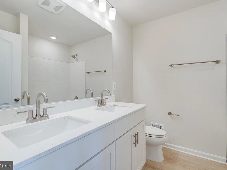 10810 Meridian Hill Way — Photo 14