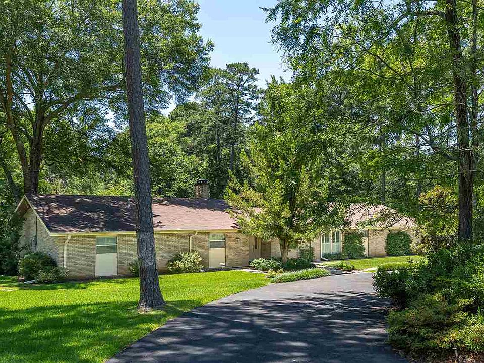 1st image of 301 Eastmoor Dr
