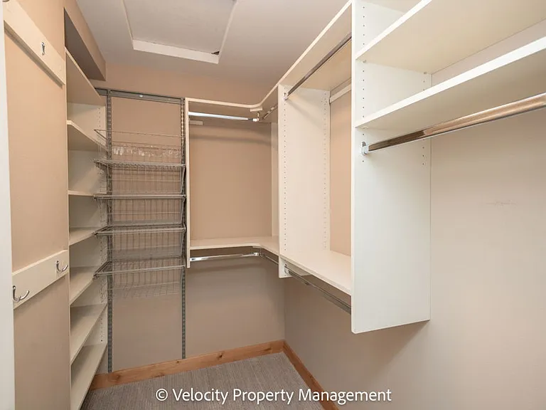 600 SW Otter Way — Photo 23