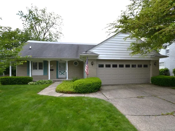 1700 Villa Rd, Birmingham, MI 48009