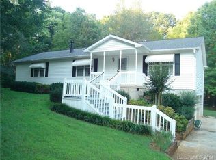 211 Shadow Lakes Dr, Clover, SC 29710