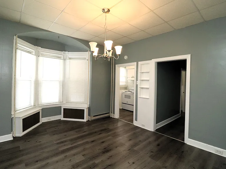 56-58 N Nice St #1L — Photo 6