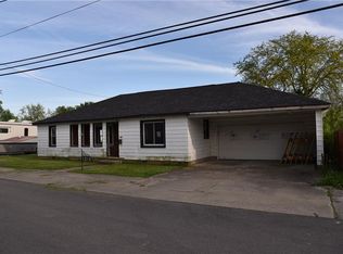 1215 Seminary St, Hope, IN 47246