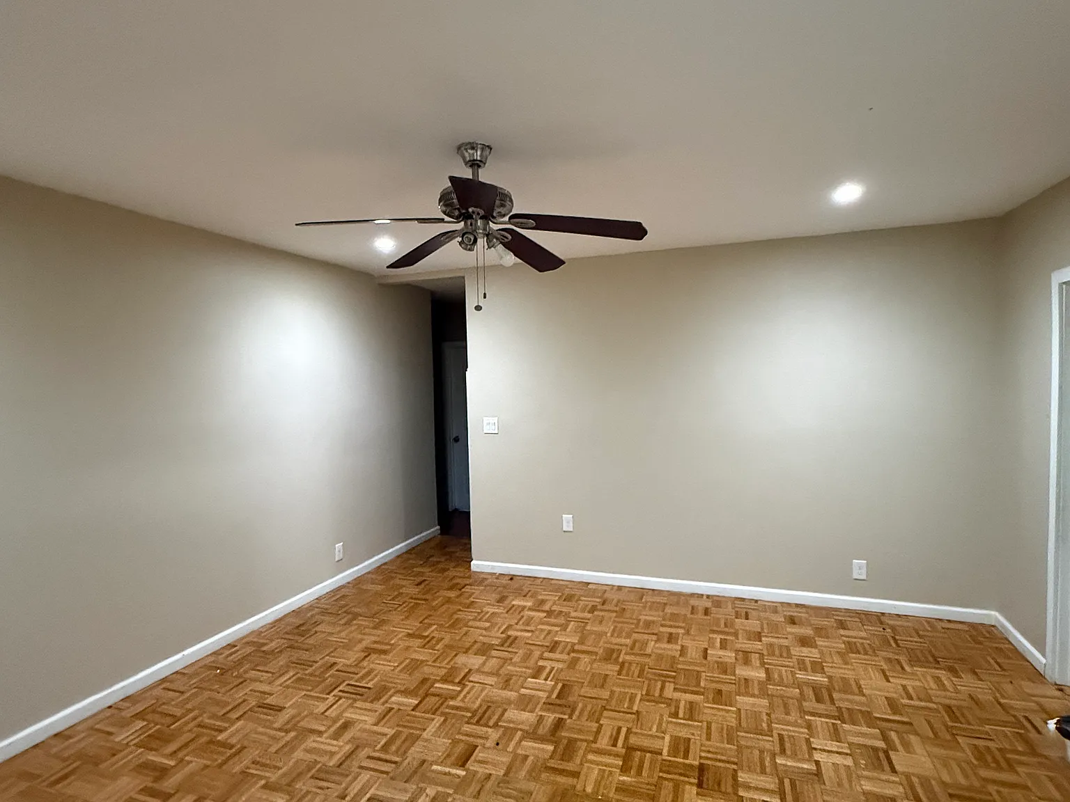 S Robin Rd, West Covina — Photo 2