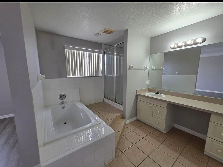 406 Washington Palm Loop #1 — Photo 11