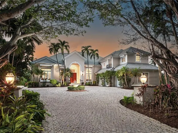 1570 GALLEON DR, NAPLES, FL 34102