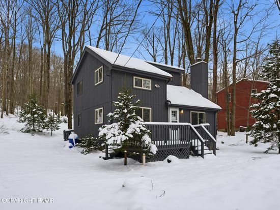 144 Owassa Dr, Pocono Lake, PA 18347