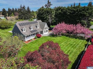 330 Williamson Rd, Sequim, WA 98382