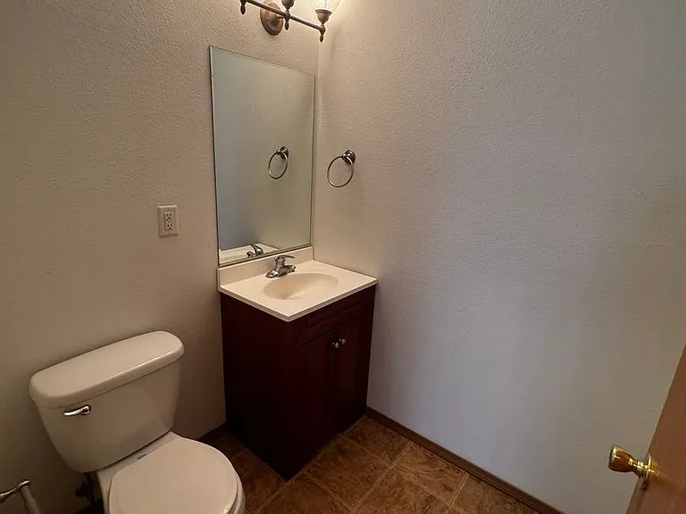 1208 W Malaga Ave — Photo 11