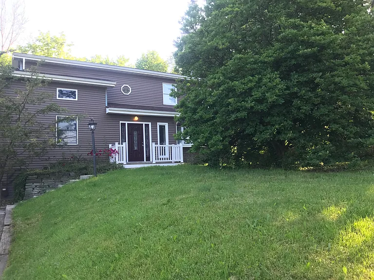 1452 Hanshaw Rd #A — Photo 1