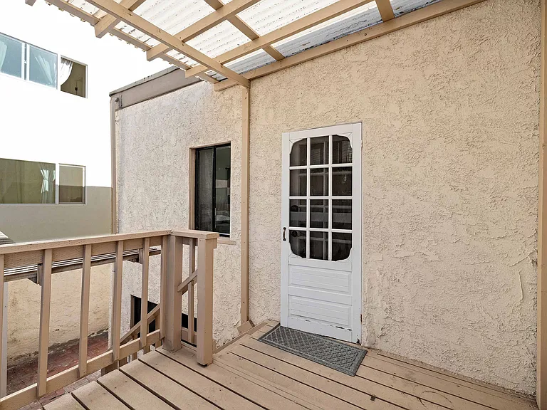 1634 Bayview Dr #B — Photo 20