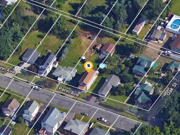 526 Penn Ave, Dupont, PA 18641